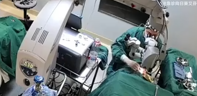 Κινέζος χειρούργος γρονθοκοπεί ασθενή που ξύπνησε την ώρα της επέμβασης (Βίντεο)
