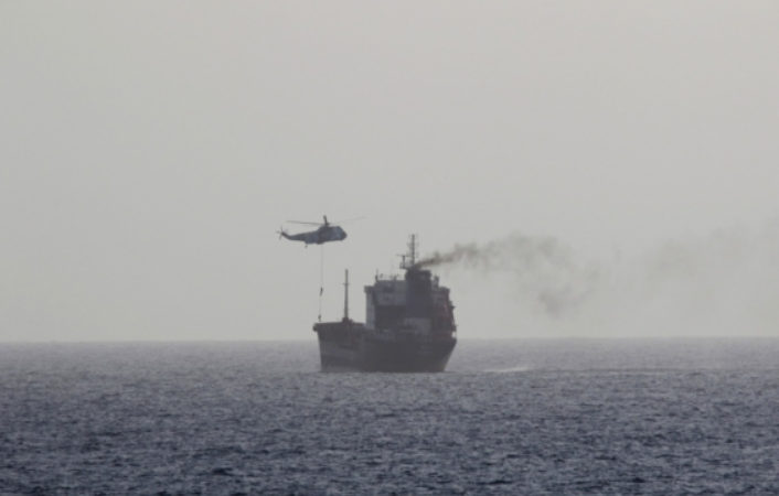 Πειρατεία σε ελληνόκτητο τάνκερ στον Κόλπο του Ομάν. Αναφορές για εισβολή ενόπλων στο πλοίο