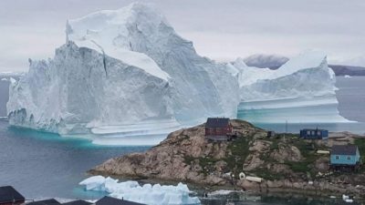 Κλιματική αλλαγή. Οι πάγοι λιώνουν στη Γροιλανδία και εμφανίζονται υγρότοποι, θάμνοι και βλάστηση
