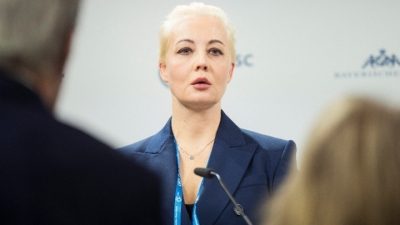 Η χήρα του Ναβάλνι «αδιαφορεί» για τις δηλώσεις του Κρεμλίνου. Ζήτησε από την ΕΕ να μην αναγνωρίσει τις προεδρικές εκλογές του Μαρτίου