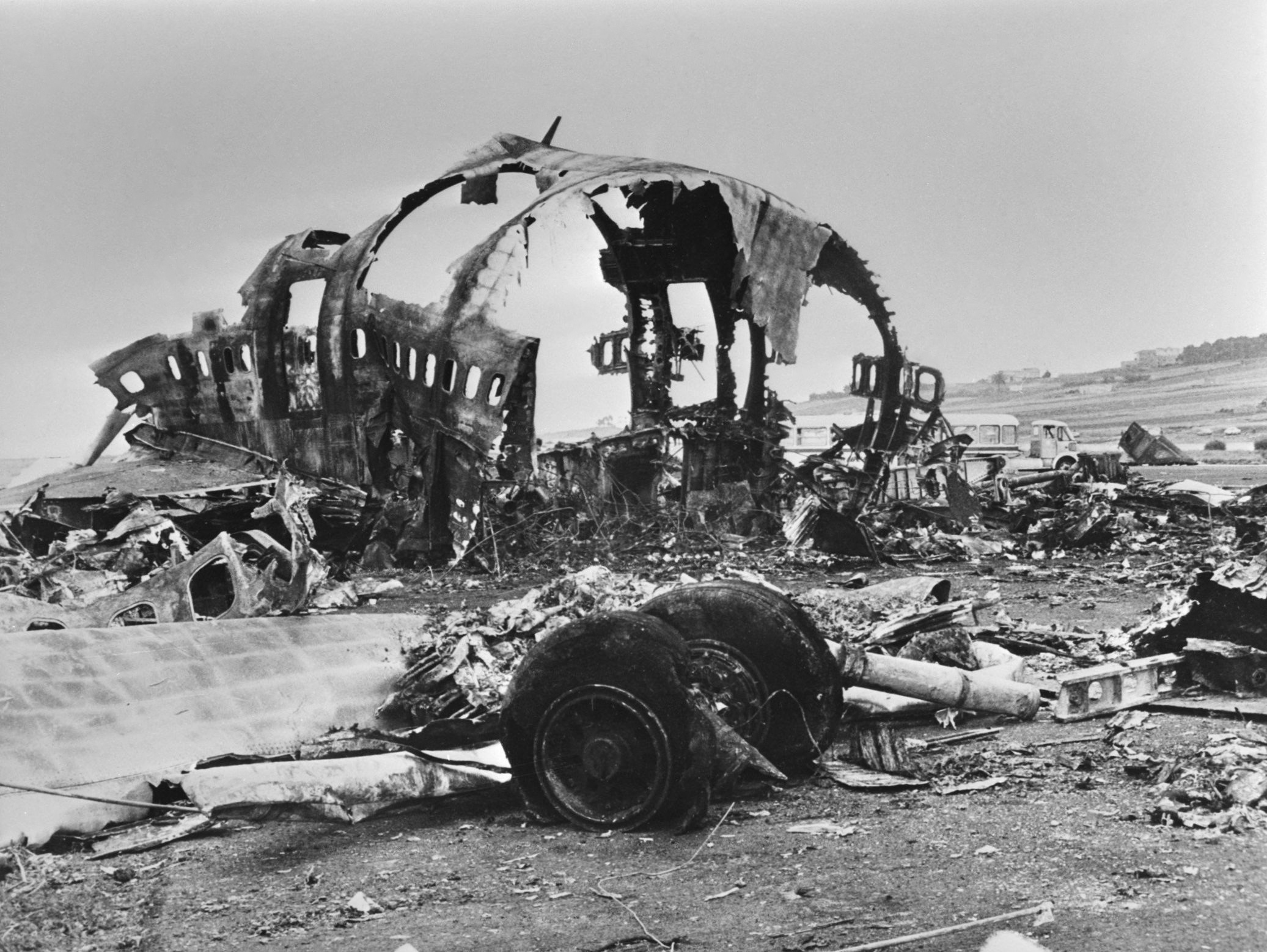 Το πιο πολύνεκρο αεροπορικό δυστύχημα στην ιστορία της ανθρωπότητας που ήταν… τροχαίο! Σκοτώθηκαν 583 άνθρωποι