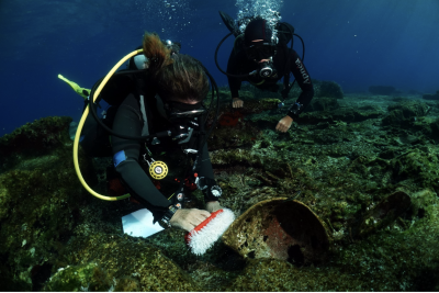 Εντυπωσιακές εικόνες από τα 10 αρχαία ναυάγια που ανακαλύφθηκαν μετά από πολυετή υποβρύχια έρευνα στην Κάσο