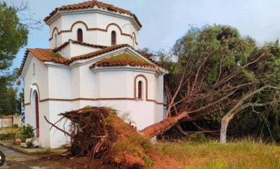 Σοβαρές ζημιές και διακοπή ρεύματος στο Μεσολόγγι από δυνατό ανεμοστόβιλο