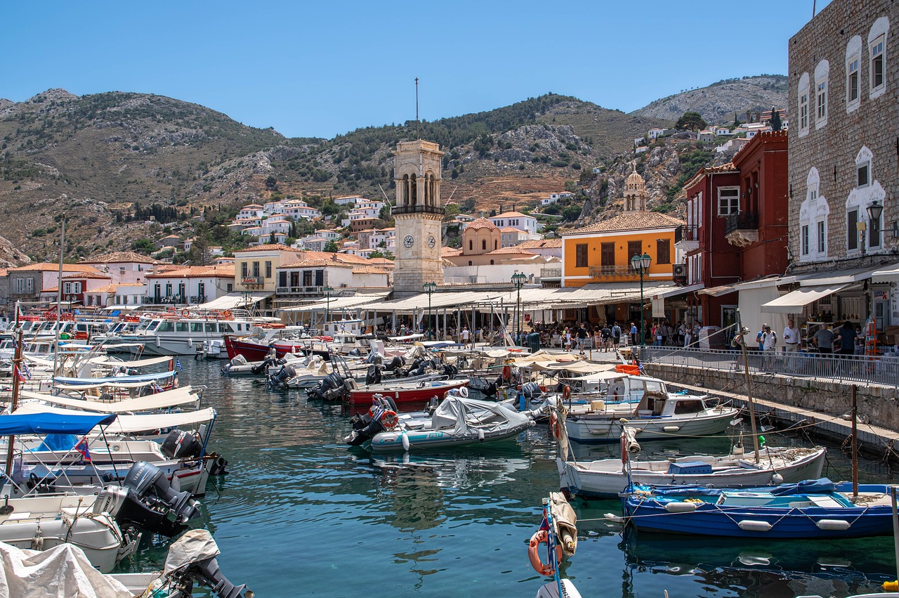 Αυτό είναι το ελληνικό νησί χωρίς αυτοκίνητα που σύμφωνα με το National Geographic ο χρόνος κυλά “απολαυστικά” αργά