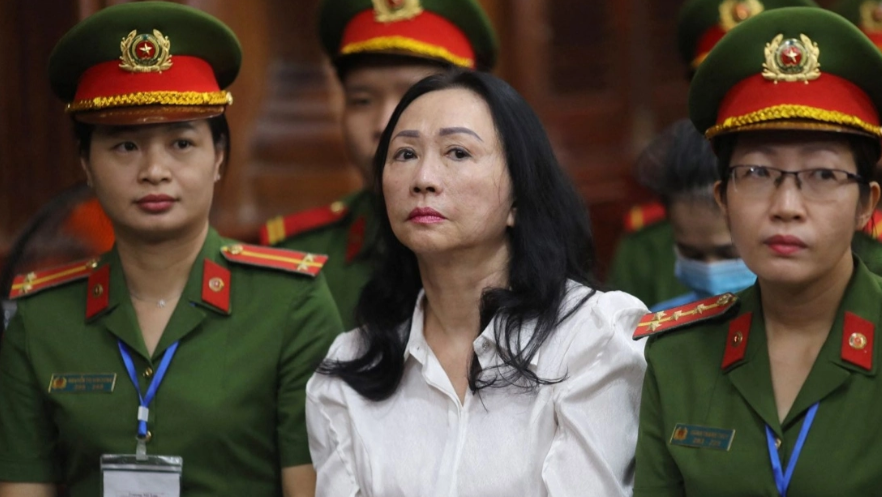 Βιετνάμ. Σε θάνατο καταδικάστηκε η δισεκατομμυριούχος Τρουργκ Μάι Λάιν για απάτη 44 δισ. δολαρίων. Πάνω από 2.700 καταθέσεις