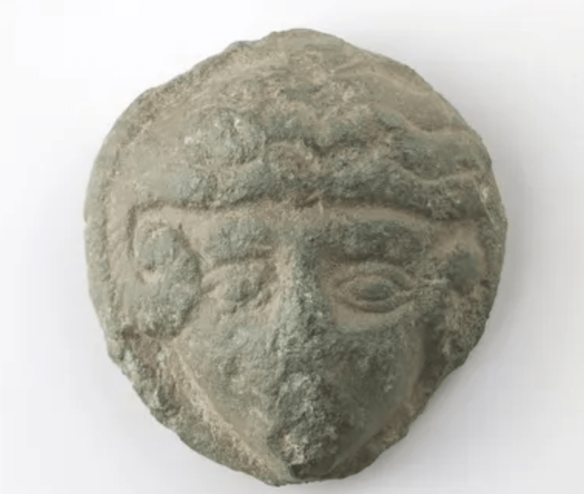 Βρέθηκε μικροσκοπικό πορτρέτο του Μεγάλου Αλεξάνδρου στη Δανία, ηλικίας 1.800 ετών. Χρονολογείται στο 220 μ.Χ.