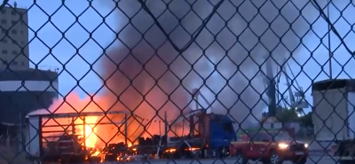 Φωτιά στο λιμάνι της Θεσσαλονίκης. Μεγάλες καταστροφές σε οχήματα