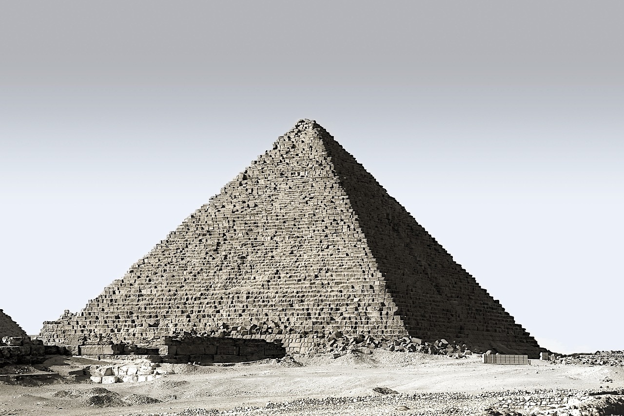 Αρχαιολόγοι απαντούν στο πως μπορεί να χτίστηκαν οι πυραμίδες με τη βοήθεια της τεχνολογίας