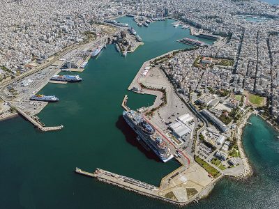 Κατασχέθηκαν 210 κιλά κοκαΐνης σε κοντέινερ με γαρίδες στο λιμάνι του Πειραιά