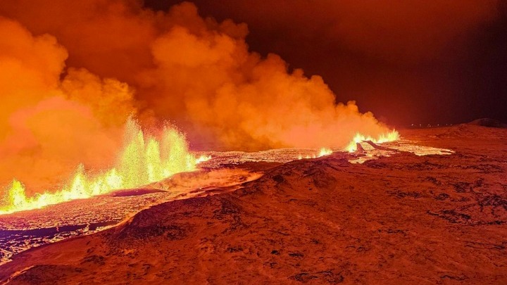 Ισλανδία. Εξερράγη και πάλι το ηφαίστειο στη χερσόνησο Ρέικιανες. Για πέμπτη φορά από τον Δεκέμβριο