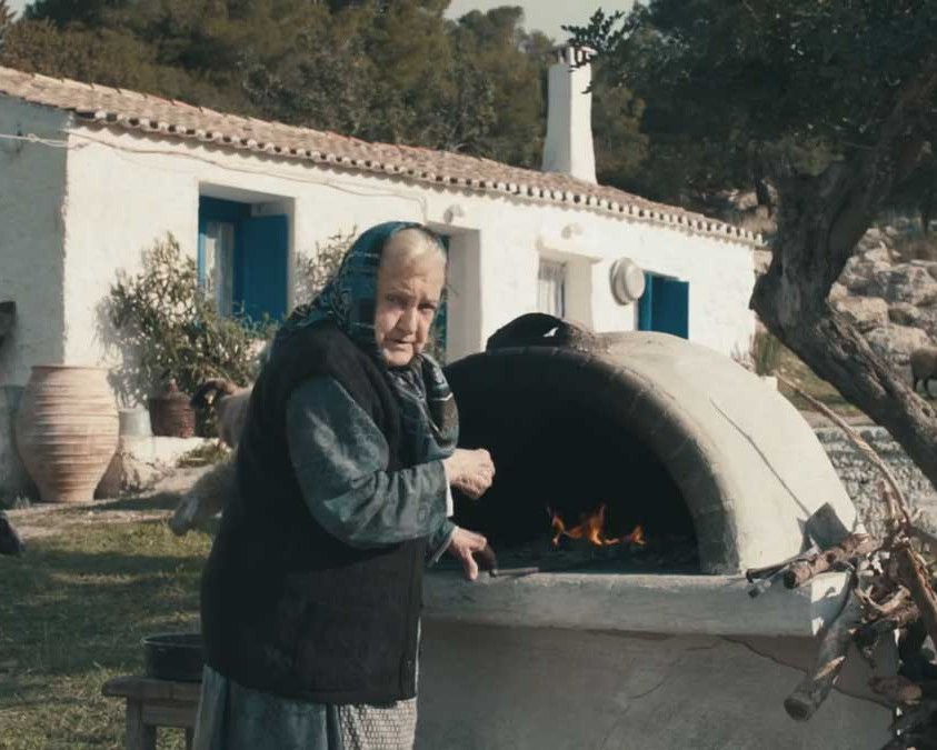 H “Ελληνίδα γιαγιά” έγινε διαφήμιση στις ΗΠΑ για φέτα και γιαούρτι και ξεπούλησε! Γιατί αντέδρασαν οι ελληνοαμερικανοί