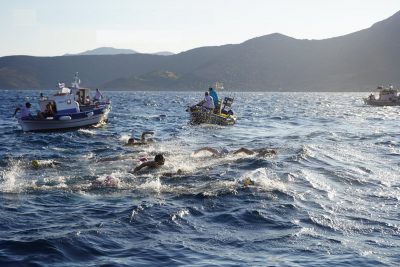 Θύμαινα. Το ακριτικό νησί με τα ναυάγια και τον κολυμβητικό μαραθώνιο. Υπήρξε λημέρι πειρατών. Δείτε από ψηλά (drone)