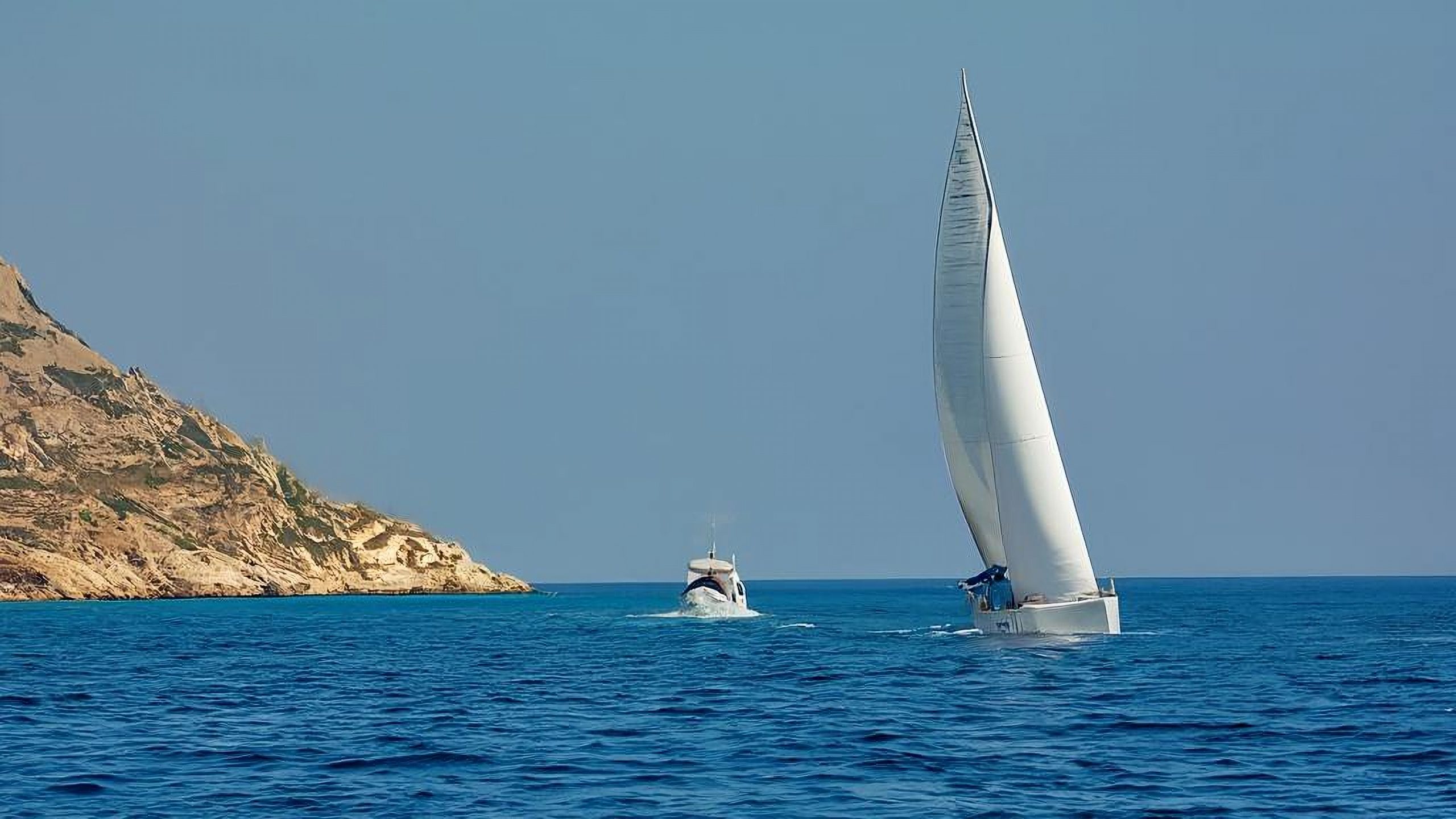 Κάρπαθος. Το χτύπημα στο κεφάλι της 40χρονης Γαλλίδας ιστιοπλόου. Οι τελευταίες κινήσεις πριν την παρασύρει το κύμα