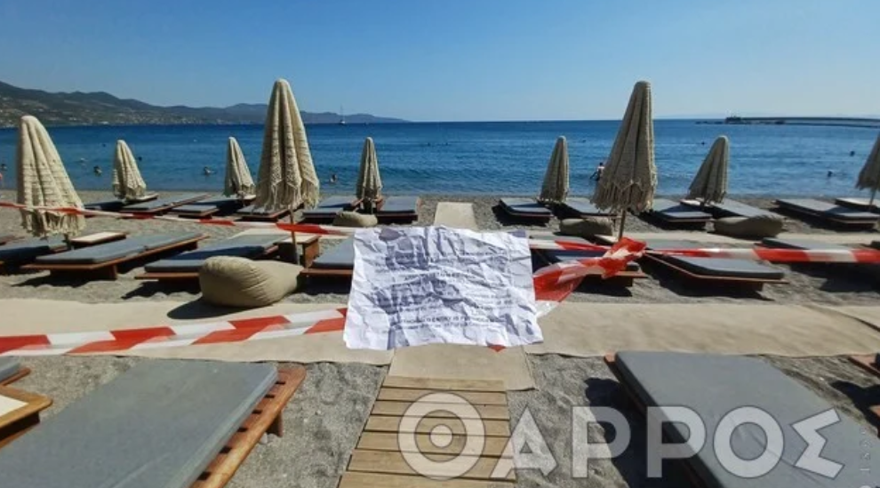 «Λουκέτο» και χρηματικό πρόστιμο 50 χιλ ευρώ σε beach bar στην Καλαμάτα μετά από καταγγελίες στο «MyCoast»
