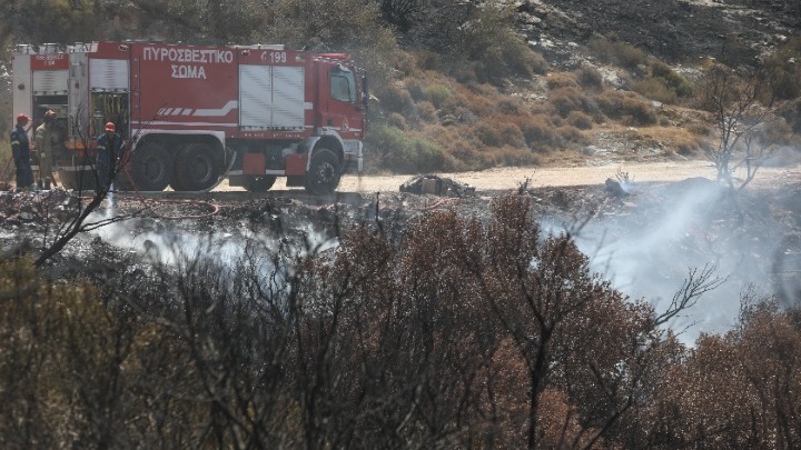 Χωρίς μέτωπο οι φωτιές σε Εύβοια και Ρέθυμνο – Σε επιφυλακή οι πυροσβεστικές δυνάμεις