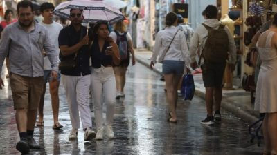 Βίντεο από την κακοκαιρία στην Αττική. Έντονα καιρικά φαινόμενα. Χάρτης με τους κεραυνούς