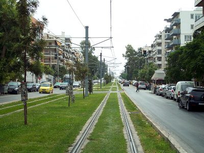 Ανήλικος με πατίνι παρασύρθηκε από τραμ στη Νέα Σμύρνη