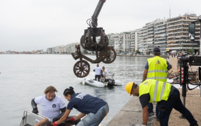 Καθάρισαν τον Θερμαϊκό και βρήκαν πατίνια, ποδήλατα και παλιοσίδερα. Στην προσπάθεια συμμετείχαν 80 εθελοντές δύτες