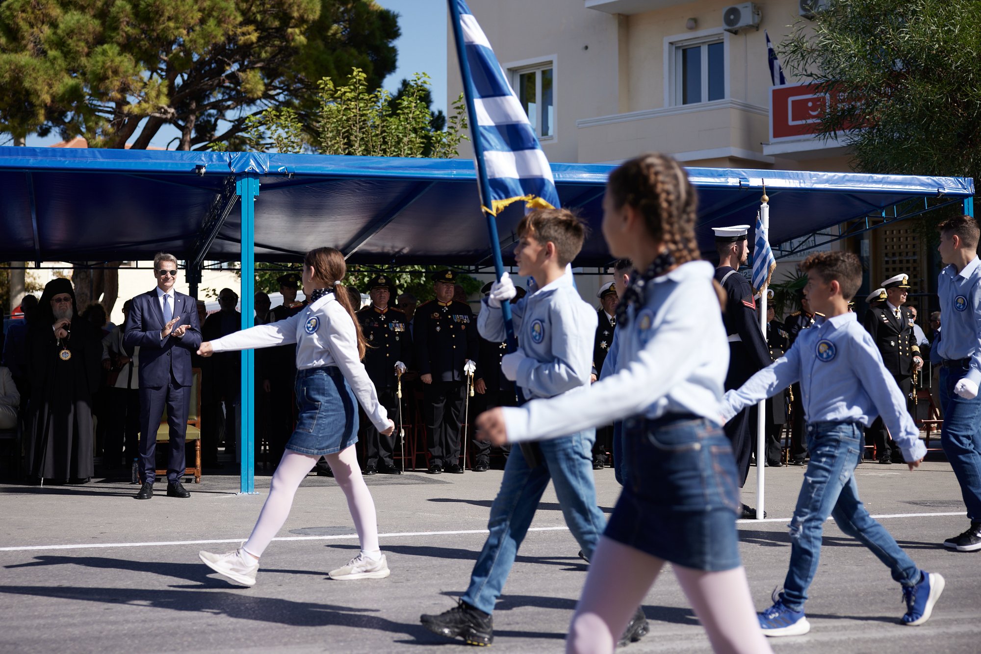 28η Οκτωβρίου. Τα μέτρα της Τροχαίας. Ποιοι δρόμοι θα μείνουν κλειστοί για την μαθητική παρέλαση σε Αθήνα και Πειραιά