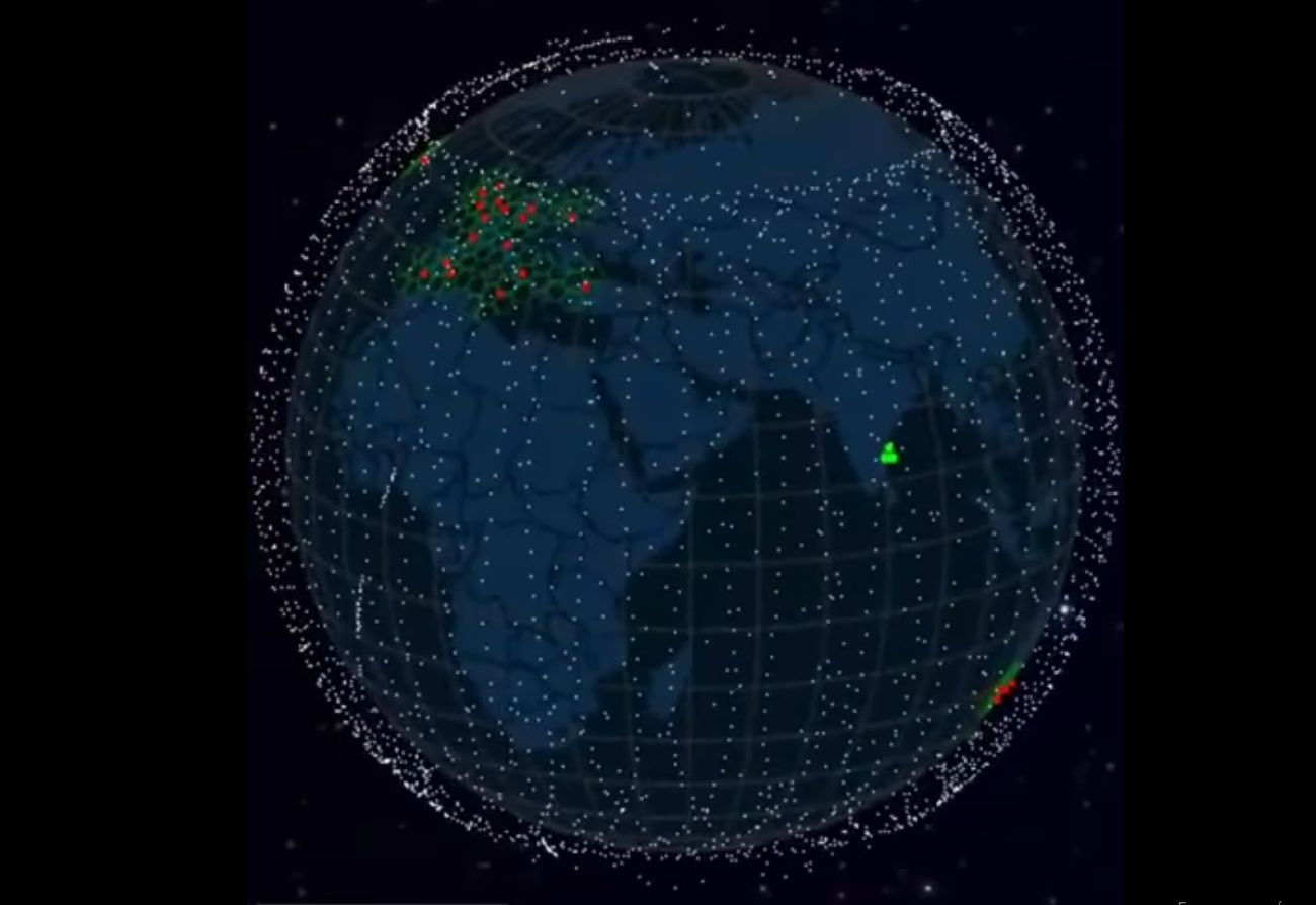 Πόσοι δορυφόροι περιστρέφονται γύρω από τη γη. Τι συμβαίνει με το δίκτυο του Έλον Μασκ που “γέμισε” το διάστημα. Οι επιπτώσεις