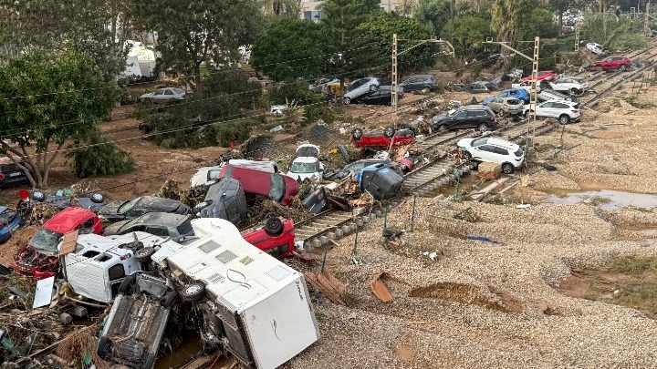 Tουλάχιστον 158 οι νεκροί από τις καταστροφικές πλημμύρες στην Ισπανία. Αγωνία για τους αγνοούμενους (Βίντεο)