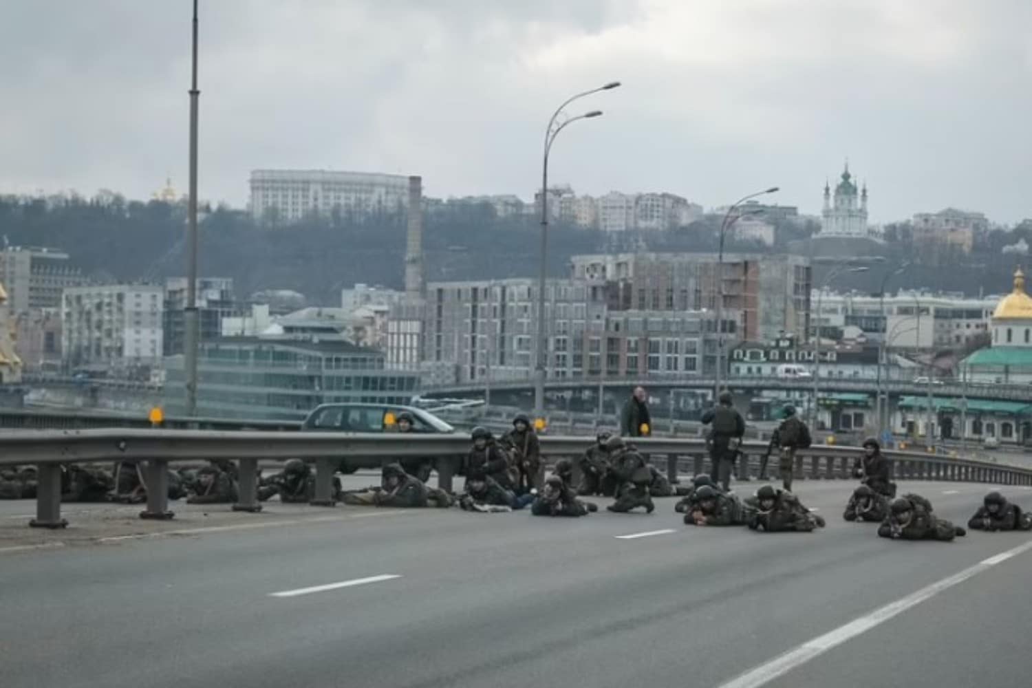 Ήχησαν συναγερμοί στην Ουκρανία. Απογειώθηκαν βομβαρδιστικά από τη Ρωσία, χωρίς ρεύμα πολλές περιοχές