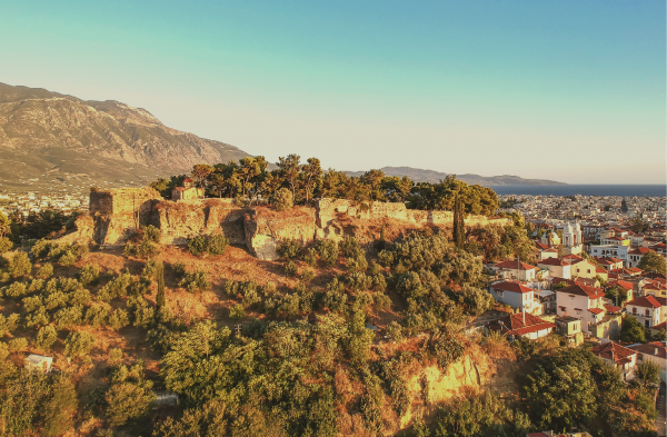  Η Παναγία η καλομάτα, που έδωσε το όνομά της στην Καλαμάτα. Η ιστορία του πολύπαθου κάστρου και το σχέδιο αναστήλωσης