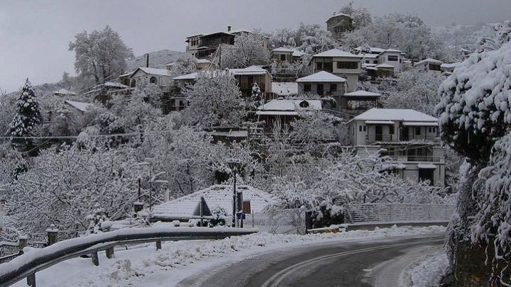 Νέο έκτακτο δελτίο καιρού. Χιόνια και καταιγίδες ακόμα και σε χαμηλά υψόμετρα