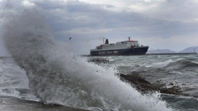 Meteo. Ισχυρός αντικυκλώνας φέρνει κρύο στη χώρα μας μέχρι τα μέσα του μήνα