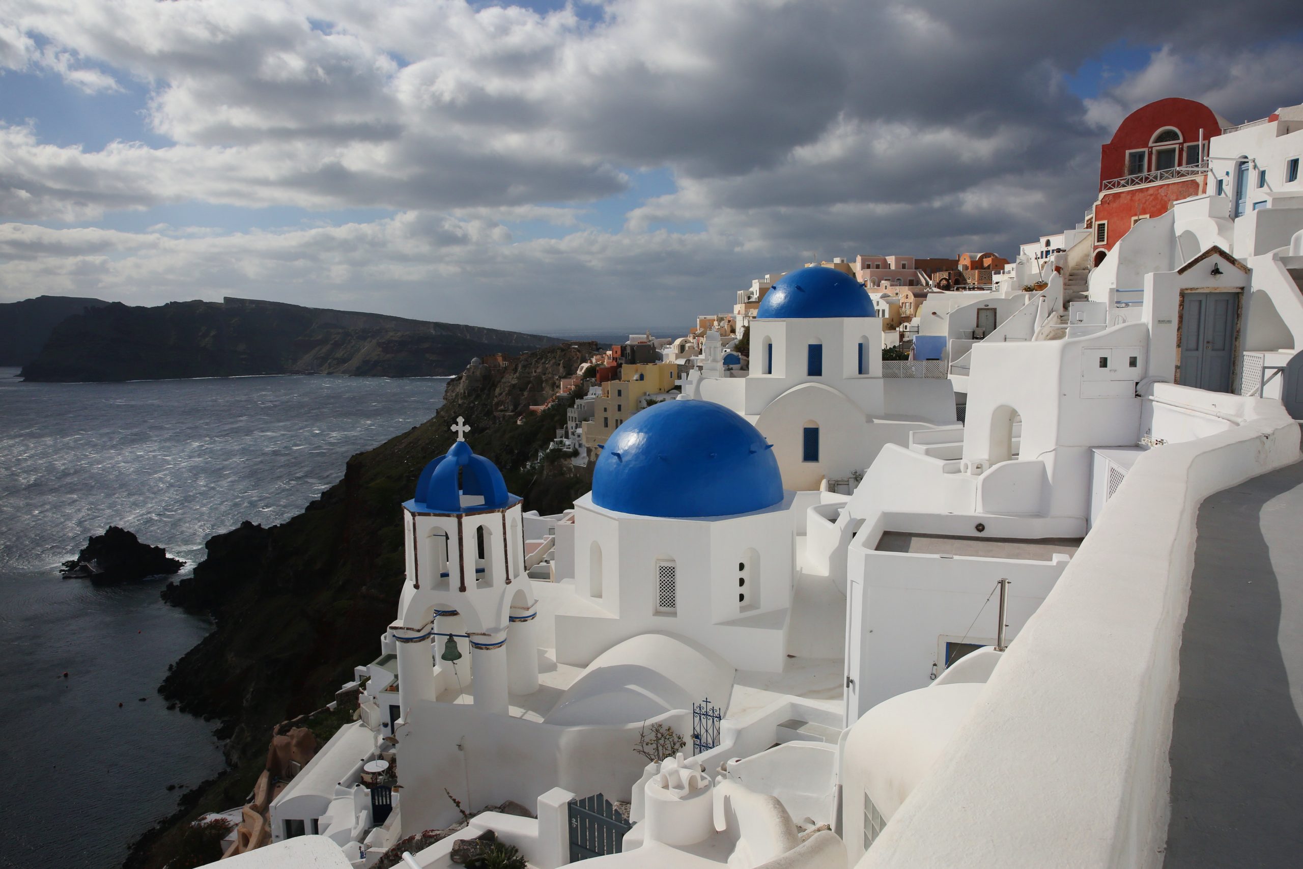 Σαντορίνη. Ανοίγουν τα σχολεία μετά από έναν μήνα. Τι λένε οι επιστήμονες